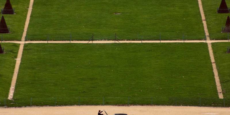 广州新悦斯入门指南:解锁服装批发与加盟的财富密码