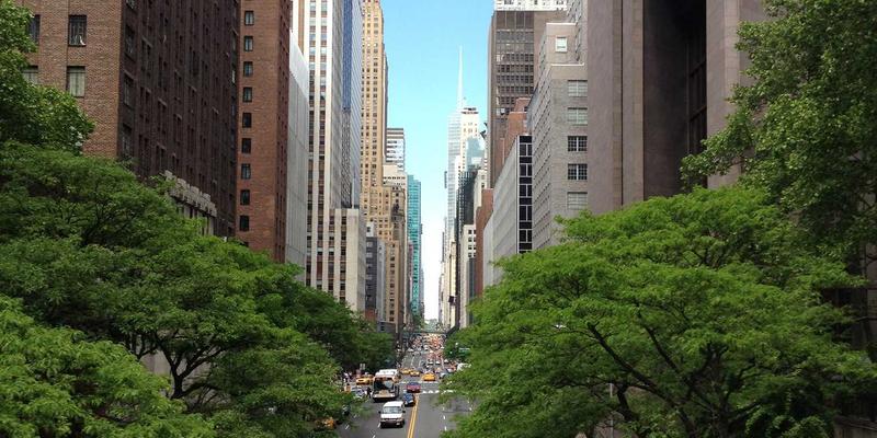 广州新悦斯服装批发市场全攻略：男装批发选址与高效采购指南